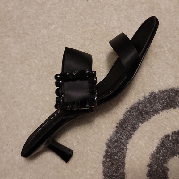 Anne Klein Shoes - Anne Klein slipon heels sz 8 womens, black w embellished buckle
